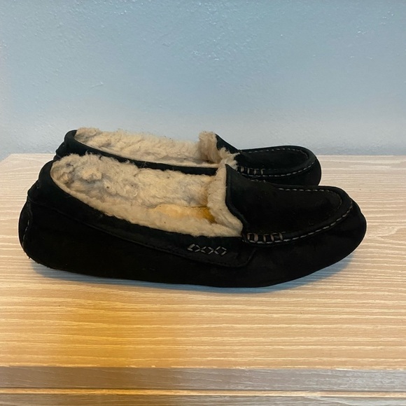 UGG Men’s Navy Ascot Sheepskin Suede Slippers Size 7 - Picture 2 of 8